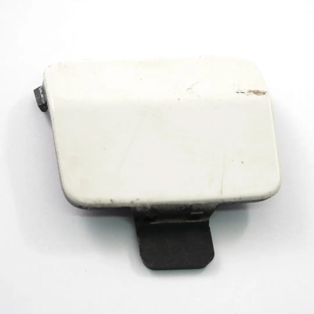 Gancio traino Copertura paraurti posteriore Alpinweiss 3 - 300 per BMW E90 M Sport con numero di parte 8041134 BMW E90 M Sport Gancio traino Copertura paraurti posteriore Alpinweiss 3 - 300 - SKU 8041134-AW - Numero di parte 8041134