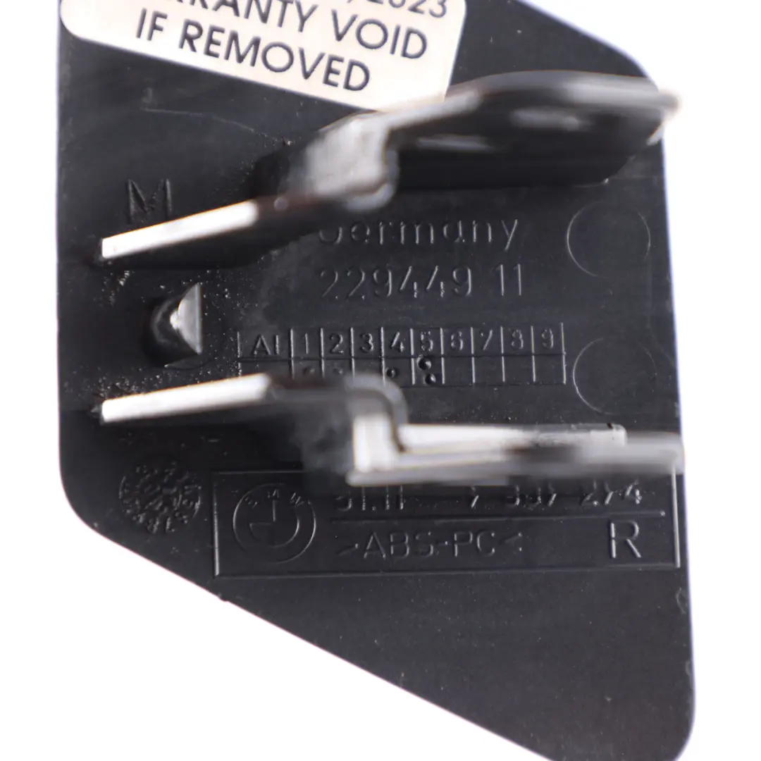 Headlight Washer Cover Flap Right O/S Black Sapphire 475 7907274 to BMW E90 M Sport with Part number 8041138 BMW E90 M Sport Headlight Washer Cover Flap Right O/S Black Sapphire 475 7907274 - SKU 8041138-BS - Part number 8041138