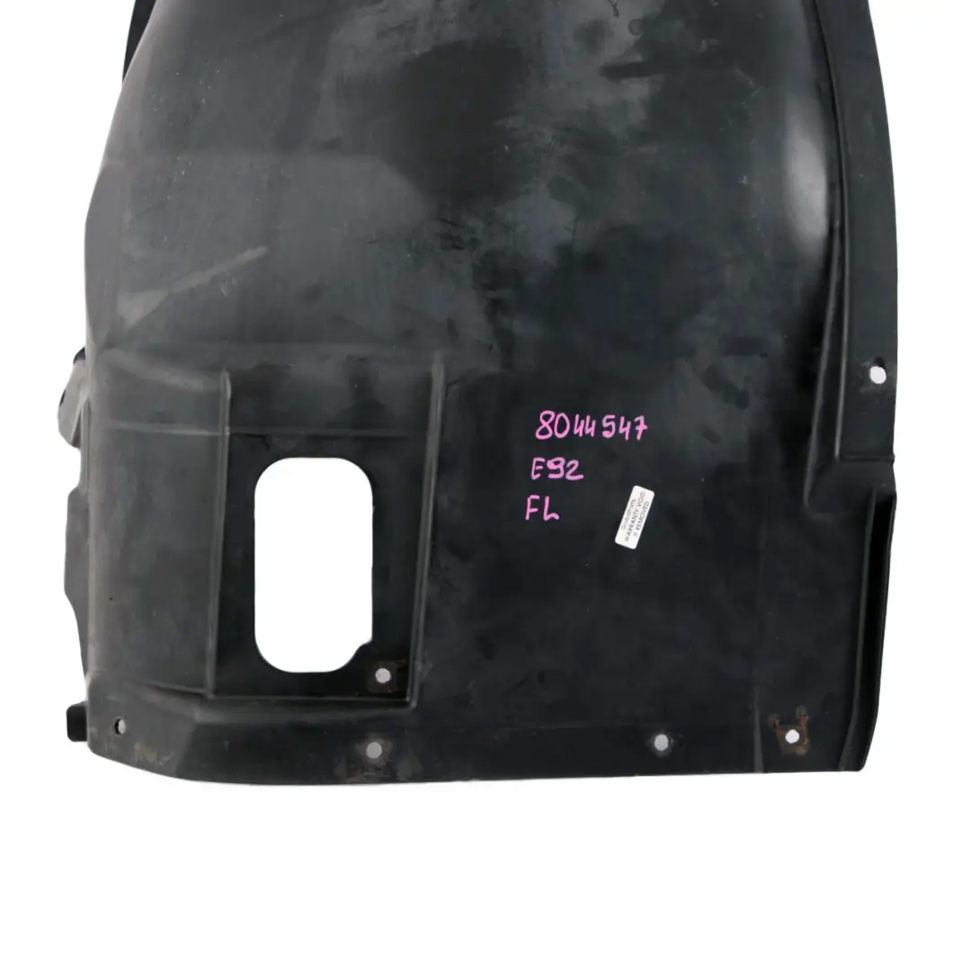 Carcasa Rueda Delantera Protector Inferior Izquierdo para BMW E92 E93 M Sport con número de pieza 8044547 BMW E92 E93 M Sport Carcasa Rueda Delantera Protector Inferior Izquierdo - SKU 8044547 - Número de pieza 8044547