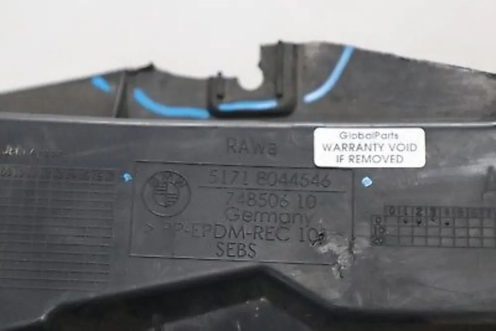 Cache inférieur l'écran anti éclaboussures avant 8044546 pour BMW E92 E93 M Sport à propos du numéro de pièce 8044550 BMW E92 E93 M Sport Cache inférieur l'écran anti éclaboussures avant 8044546 - SKU 8044550 - Numéro de pièce 8044550