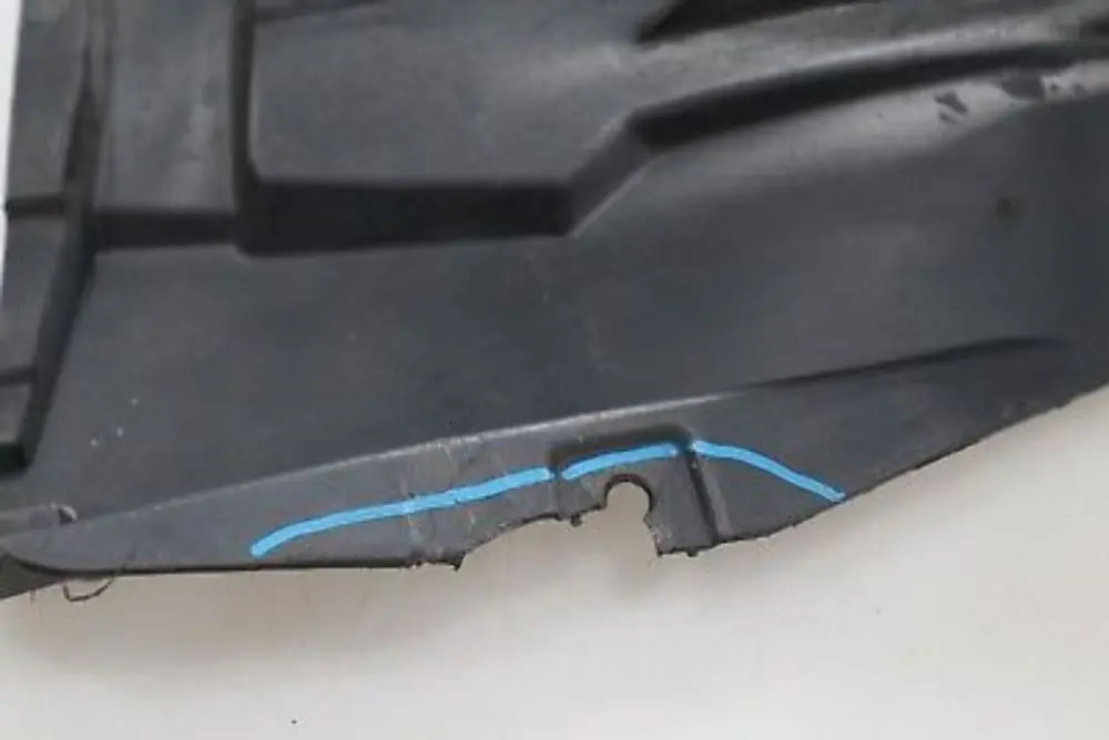 BMW serii 3 E92 E93 M Sport Osłona Wnęki Koła Prawa 8044546 - SKU 8044550 - Numer Części 8044550