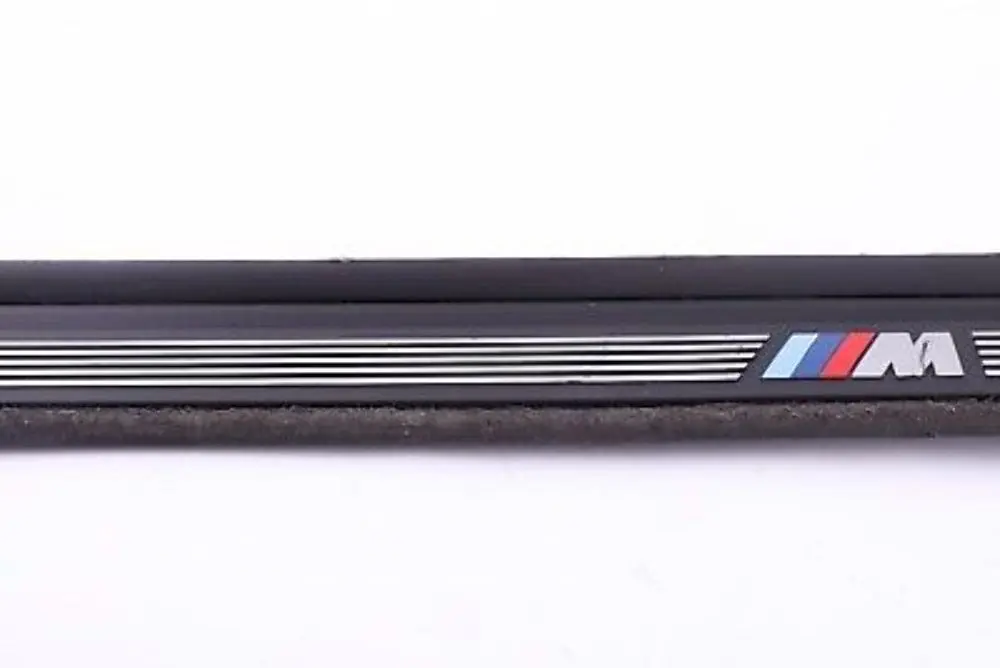 BMW 1 er E81 E82M Blende Einstieg vorne rechts - SKU 8045292 - Teilenummer 8045292