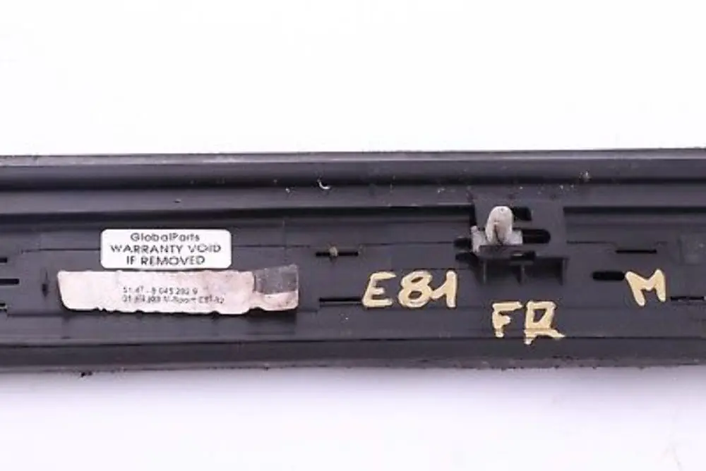 E82M Blende Einstieg vorne rechts für BMW 1 er E81 mit Teilenummer 8045292 BMW 1 er E81 E82M Blende Einstieg vorne rechts - SKU 8045292 - Teilenummer 8045292