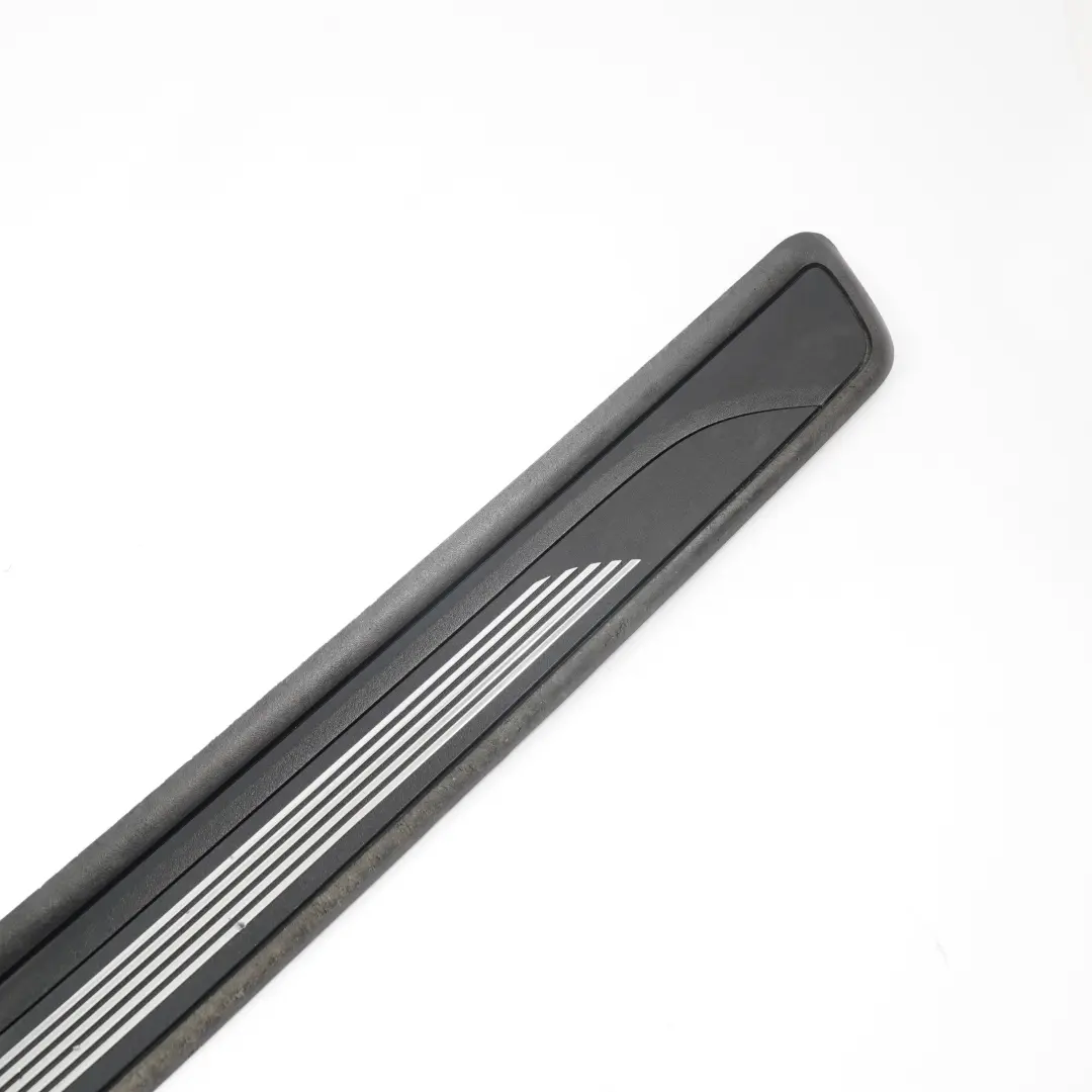 Enjoliveur De Passage De Roue Avant Droit pour BMW E82 M Sport à propos du numéro de pièce 8045298 BMW E82 M Sport Enjoliveur De Passage De Roue Avant Droit - SKU 8045298 - Numéro de pièce 8045298