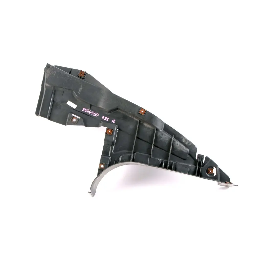 Rivestimento inferiore arco ruota anteriore destro per BMW E92 E93 con numero di parte 8045400 BMW E92 E93 Rivestimento inferiore arco ruota anteriore destro - SKU 8045400 - Numero di parte 8045400