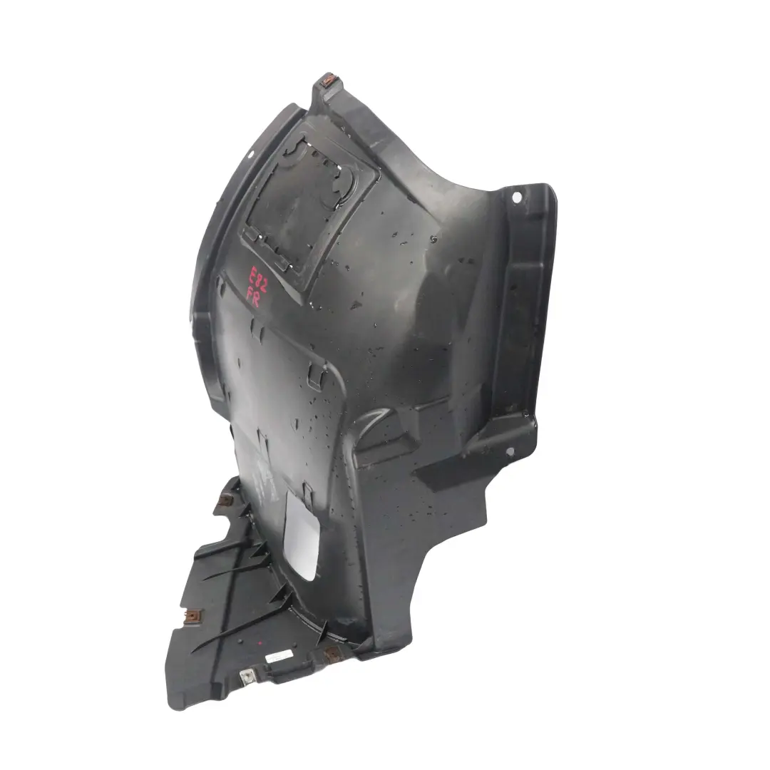 Parte Inferior Delantera Derecha Tapa Paso De Rueda para BMW E82 E88 M Sport con número de pieza 8045962 BMW E82 E88 M Sport Parte Inferior Delantera Derecha Tapa Paso De Rueda - SKU 8045962 - Número de pieza 8045962