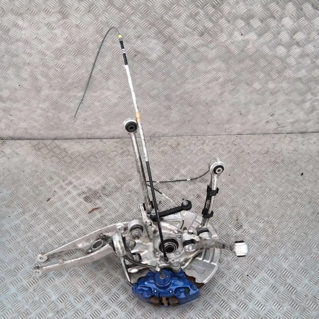 Radträger hinten links Bremse Achse Bremsscheiben Nabe für BMW 3 er F80 LCI M3 mit Teilenummer 8046261 BMW 3 er F80 LCI M3 Radträger hinten links Bremse Achse Bremsscheiben Nabe - SKU 8046261 - Teilenummer 8046261