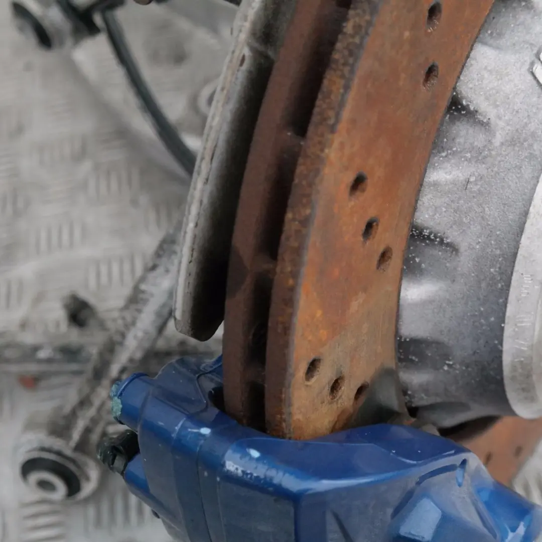 Zawieszenie zwrotnica lewa do BMW F80 M3 o numerze 8046261 BMW F80 M3 Zawieszenie zwrotnica lewa - SKU 8046261 - Numer Części 8046261