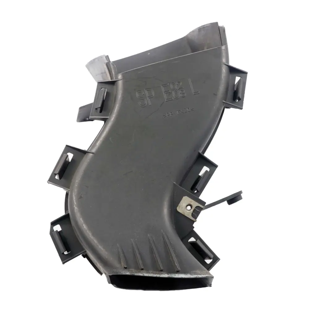 Pare-chocs gauche canal d'air refroidissement pour BMW E82 E88 M Sport à propos du numéro de pièce 8046299 BMW E82 E88 M Sport Pare-chocs gauche canal d'air refroidissement - SKU 8046299 - Numéro de pièce 8046299