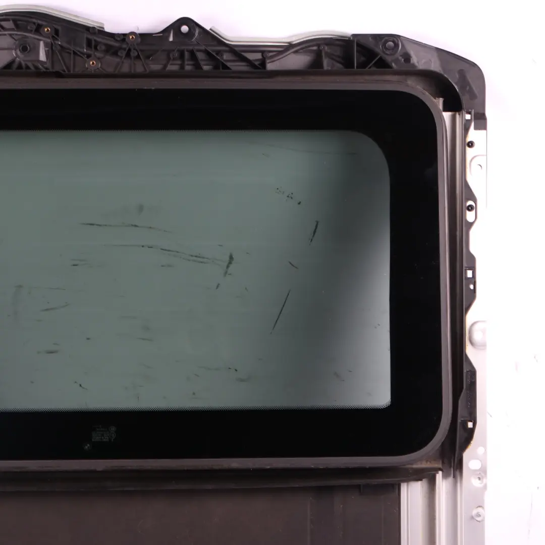 Sunroof Sliding Tilt Roof Sun Roof Frame Glass Assembly to BMW E82 with Part number 8046492 BMW E82 Sunroof Sliding Tilt Roof Sun Roof Frame Glass Assembly - SKU 8046492 - Part number 8046492