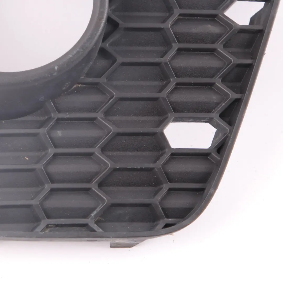 Fog Light Cover BMW X5 E70 Front Bumper Right O/S Grid Grille Trim Panel 8048022 to with Part number 8047344 Fog Light Cover BMW X5 E70 Front Bumper Right O/S Grid Grille Trim Panel 8048022 - SKU 8047344 - Part number 8047344