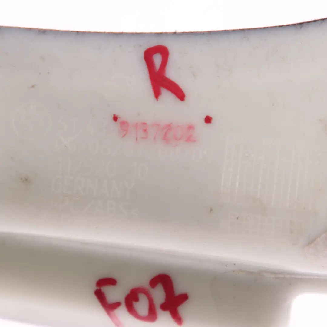 Trim BMW F07 Column D Pillar Panel Right Gran Turismo Anthracite to Cover with Part number 9137202 Cover Trim BMW F07 Column D Pillar Panel Right Gran Turismo Anthracite - SKU 8047556 - Part number 9137202