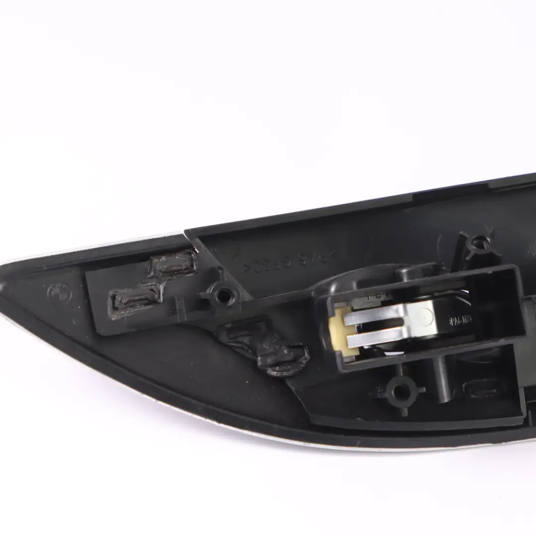 Klamka Wewnętrzna Drzwi Prawy Przód Alu Carbon do BMW Z4 E89 o numerze 8049228 BMW Z4 E89 Klamka Wewnętrzna Drzwi Prawy Przód Alu Carbon - SKU 8049228 - Numer Części 8049228