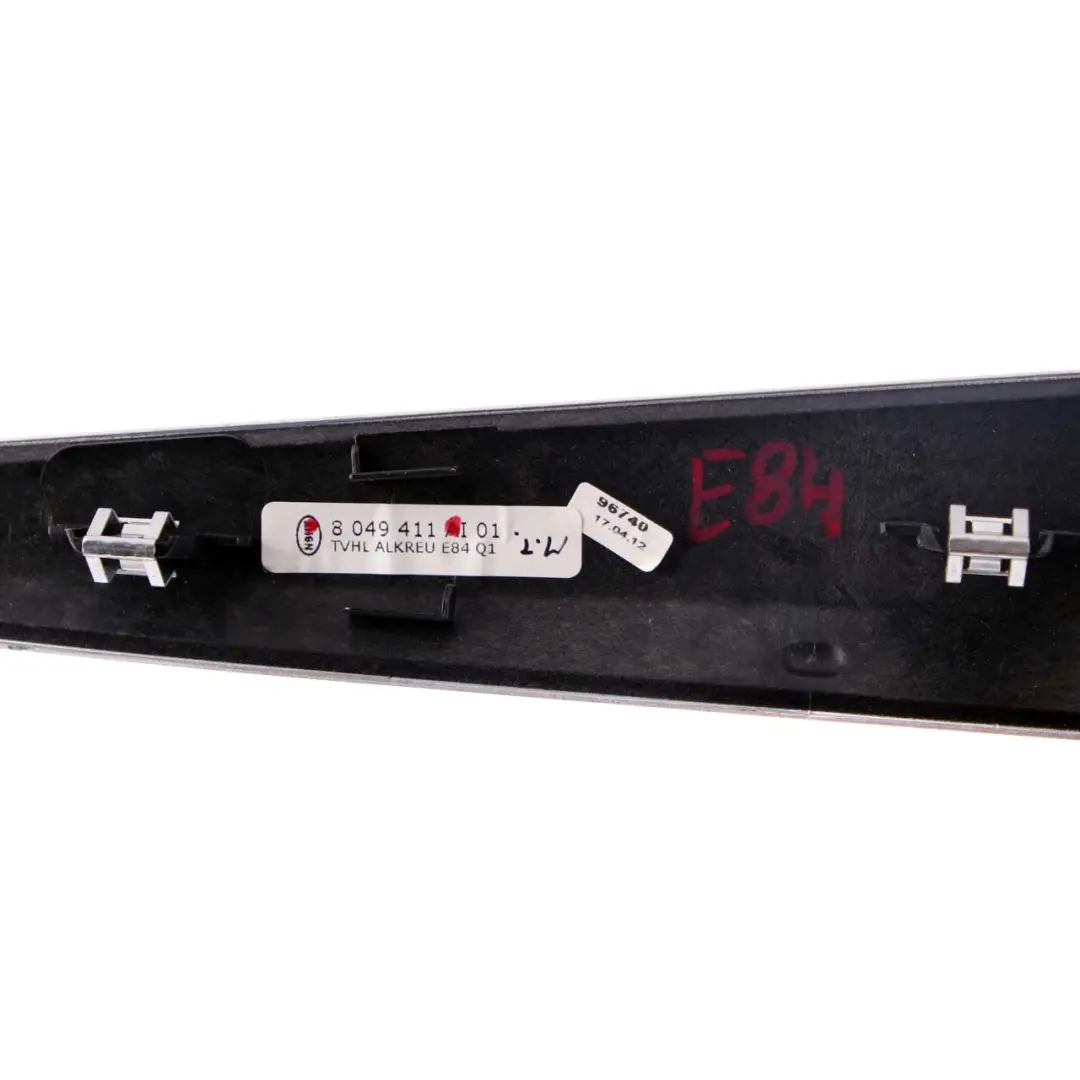 Bande Décorative Cache Panneau Porte Gauche Honed Aluminium pour BMW X1 E84 à propos du numéro de pièce 8049411 BMW X1 E84 Bande Décorative Cache Panneau Porte Gauche Honed Aluminium - SKU 8049411 - Numéro de pièce 8049411