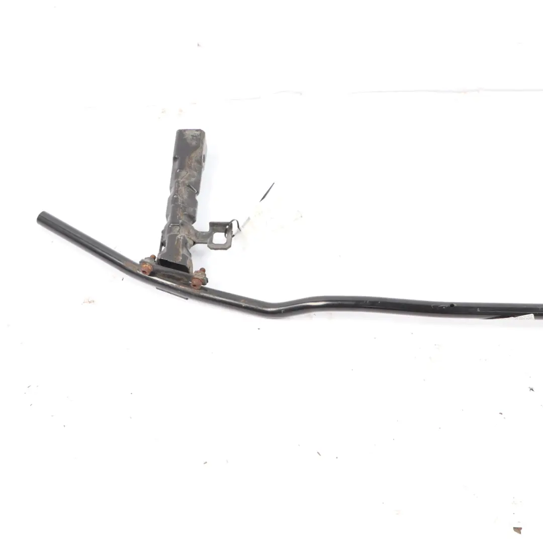 Revetement Traverse Capot Cloison 6983118 pour BMW E88 à propos du numéro de pièce 8049618 BMW E88 Revetement Traverse Capot Cloison 6983118 - SKU 8049618 - Numéro de pièce 8049618