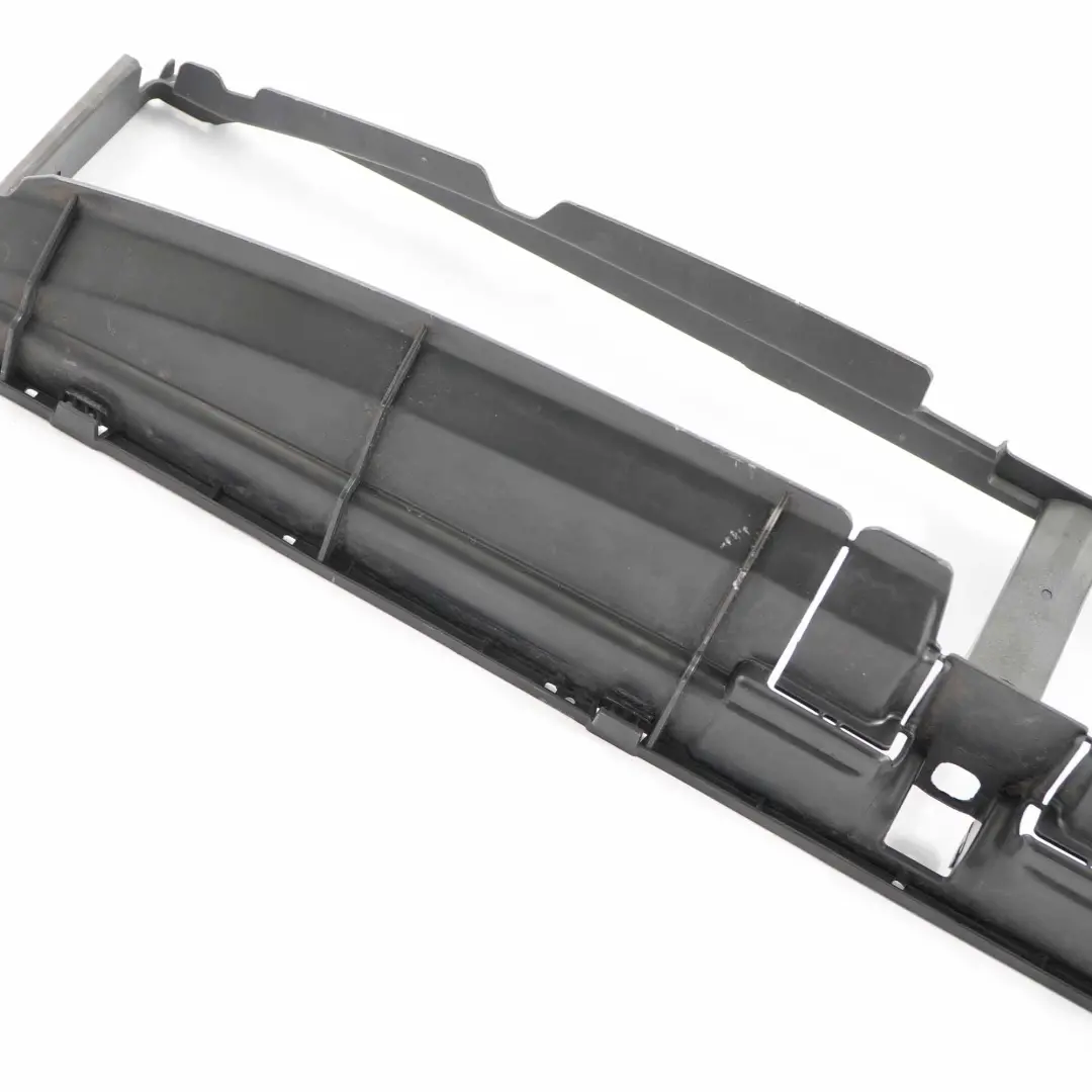 Wlot Kierownica Powietrza M-Pakiet do BMW F10 F11 o numerze 8049708 BMW F10 F11 Wlot Kierownica Powietrza M-Pakiet - SKU 8049708 - Numer Części 8049708