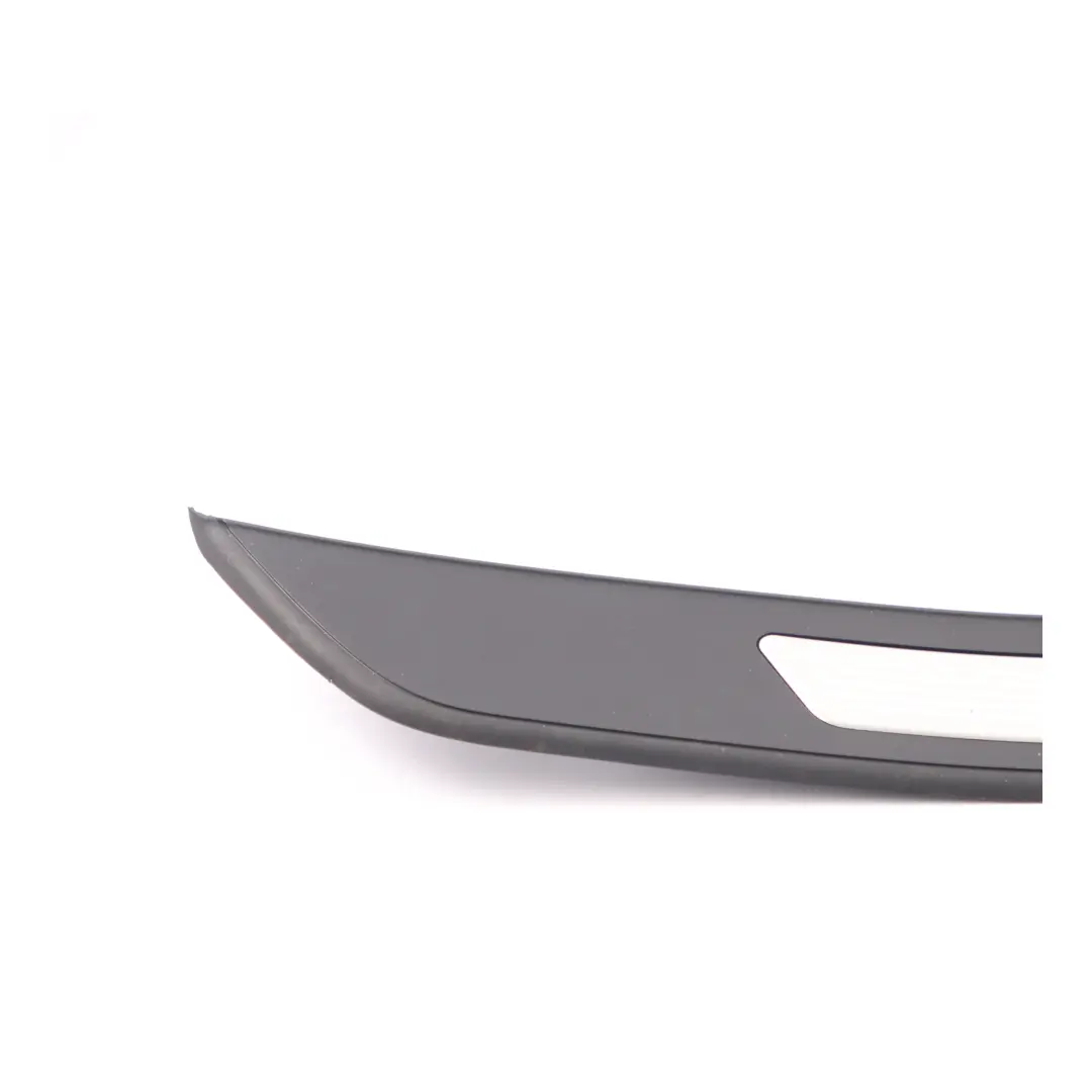 Ingresso Porta Rivestimento Sill Posteriore Destro per BMW F10 F11 M Sport con numero di parte 8050052 BMW F10 F11 M Sport Ingresso Porta Rivestimento Sill Posteriore Destro - SKU 8050052-1 - Numero di parte 8050052