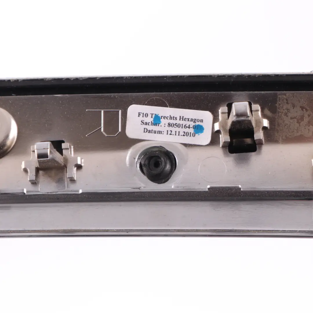 Striscia Porta BMW F10 F11 Copertura Anteriore Alluminio Destra per con numero di parte 8050164 Striscia Porta BMW F10 F11 Copertura Anteriore Alluminio Destra - SKU 8050164 - Numero di parte 8050164