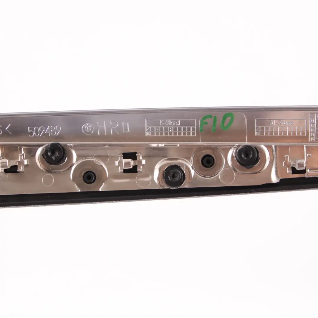 Baguette porte garniture intérieure arrière droite aluminium pour BMW F10 F11 à propos du numéro de pièce 8050166 BMW F10 F11 Baguette porte garniture intérieure arrière droite aluminium - SKU 8050166 - Numéro de pièce 8050166