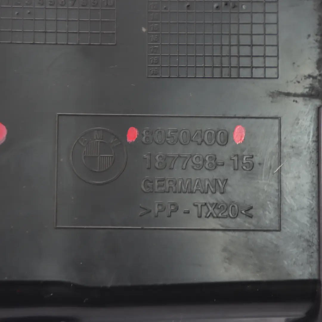Canal de Aire Delantero Derecho Conducto de Frenos para BMW F12 F13 con número de pieza 8050400 BMW F12 F13 Canal de Aire Delantero Derecho Conducto de Frenos - SKU 8050400 - Número de pieza 8050400