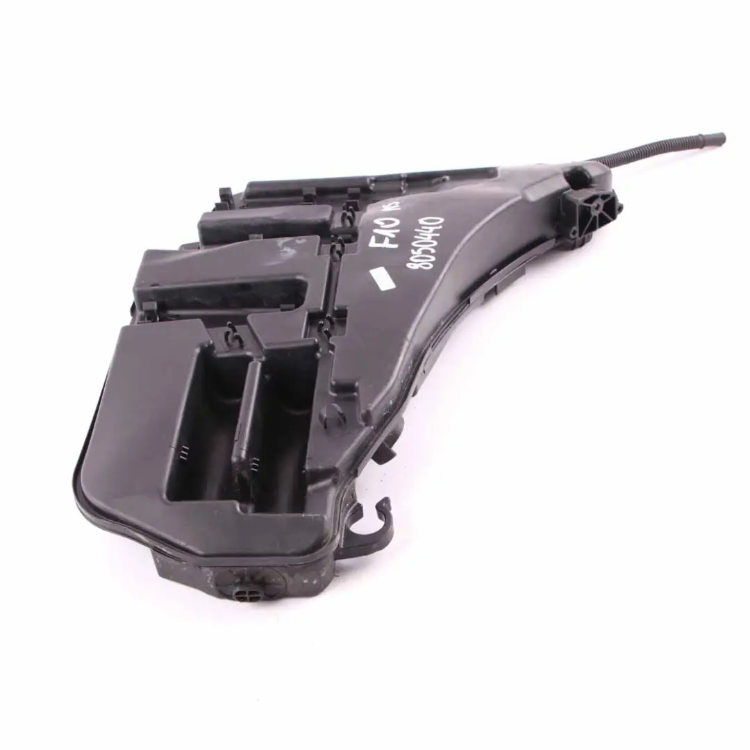 Serbatoio Lavavetri BMW F10 M5 Contenitore Per Pulizia Liquido Bottiglia per con numero di parte 8050440 Serbatoio Lavavetri BMW F10 M5 Contenitore Per Pulizia Liquido Bottiglia - SKU 8050440 - Numero di parte 8050440