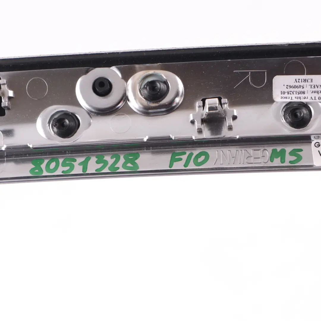 Tür Leiste Zier Leiste Vorne Rechts Abdeckung Aluminium Spur für BMW F10 M5 mit Teilenummer 8051328 BMW F10 M5 Tür Leiste Zier Leiste Vorne Rechts Abdeckung Aluminium Spur - SKU 8051328 - Teilenummer 8051328