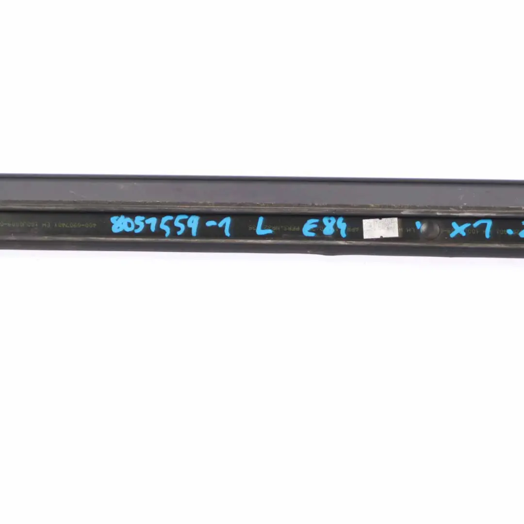 Ringhiera Portapacchi Modanatura Sinistra Nero Lucido per BMW X1 E84 con numero di parte 8051559 BMW X1 E84 Ringhiera Portapacchi Modanatura Sinistra Nero Lucido - SKU 8051559-1 - Numero di parte 8051559