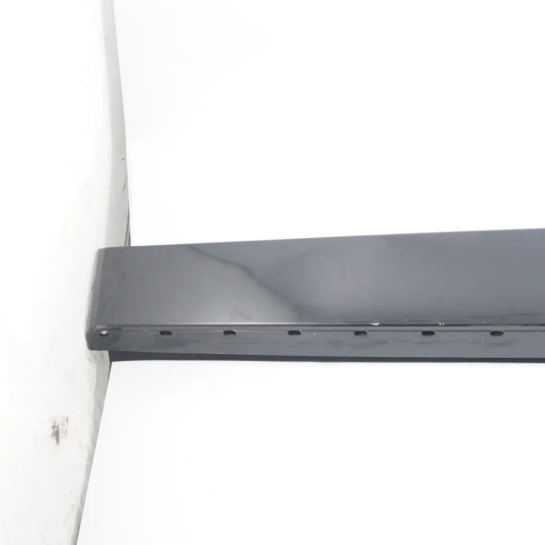 Türleiste M Sport Trim vorne links Abdeckung Schwarz Saphir - 475 für BMW X3 F25 mit Teilenummer 8052081 BMW X3 F25 Türleiste M Sport Trim vorne links Abdeckung Schwarz Saphir - 475 - SKU 8052081-BS - Teilenummer 8052081