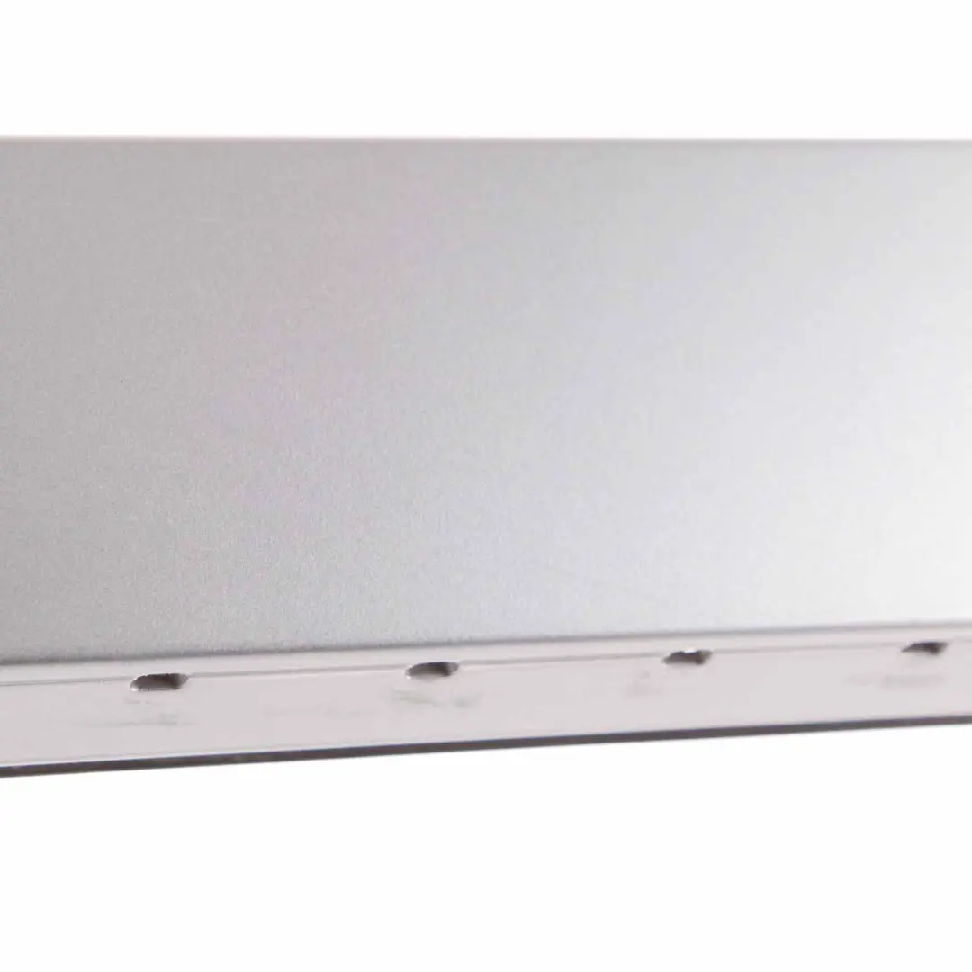 Striscia porta M Sport anteriore sinistro Grigio Spazio A52 per BMW X3 F25 con numero di parte 8052081 BMW X3 F25 Striscia porta M Sport anteriore sinistro Grigio Spazio A52 - SKU 8052081-SCG - Numero di parte 8052081