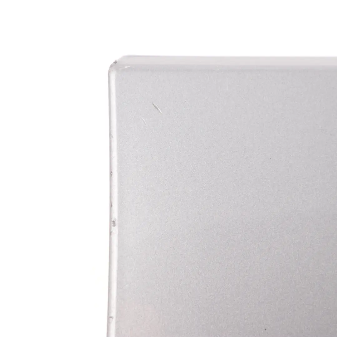 Tapa la Puerta Delantera Derecha Gris Espaciado A52 para BMW X3 F25 M Sport con número de pieza 8052082 BMW X3 F25 M Sport Tapa la Puerta Delantera Derecha Gris Espaciado A52 - SKU 8052082-SCG - Número de pieza 8052082