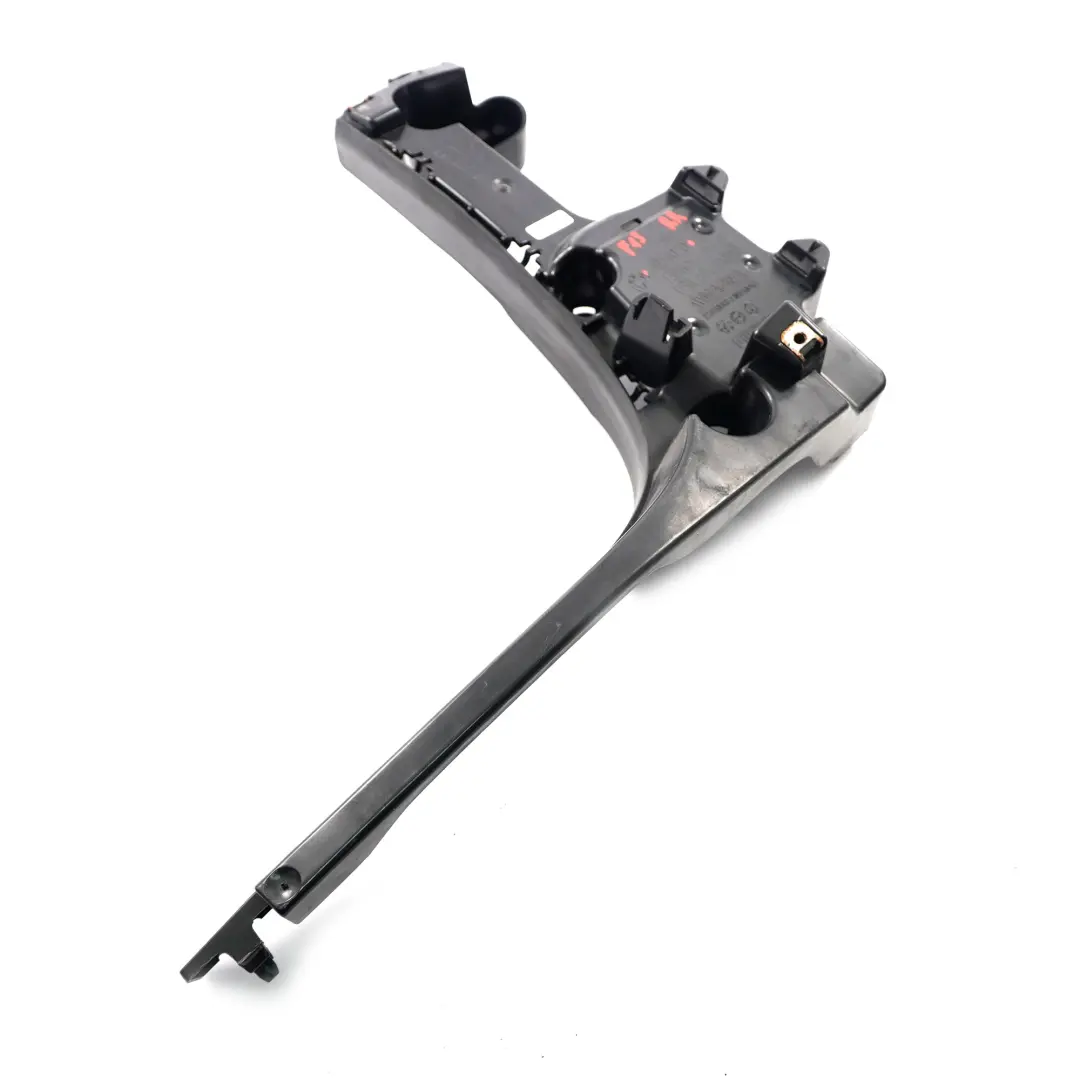 Montaje Esquina Parachoques Trasero Derecho Embellecedor para BMW X5 F15 M Sport con número de pieza 8054020 BMW X5 F15 M Sport Montaje Esquina Parachoques Trasero Derecho Embellecedor - SKU 8054020 - Número de pieza 8054020