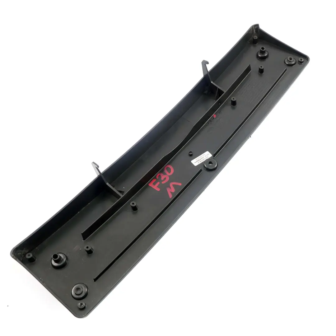 BMW E90 E91 Podkładka Nakładka pod Tablice Przód - SKU 8054157 - Numer Części 8054157