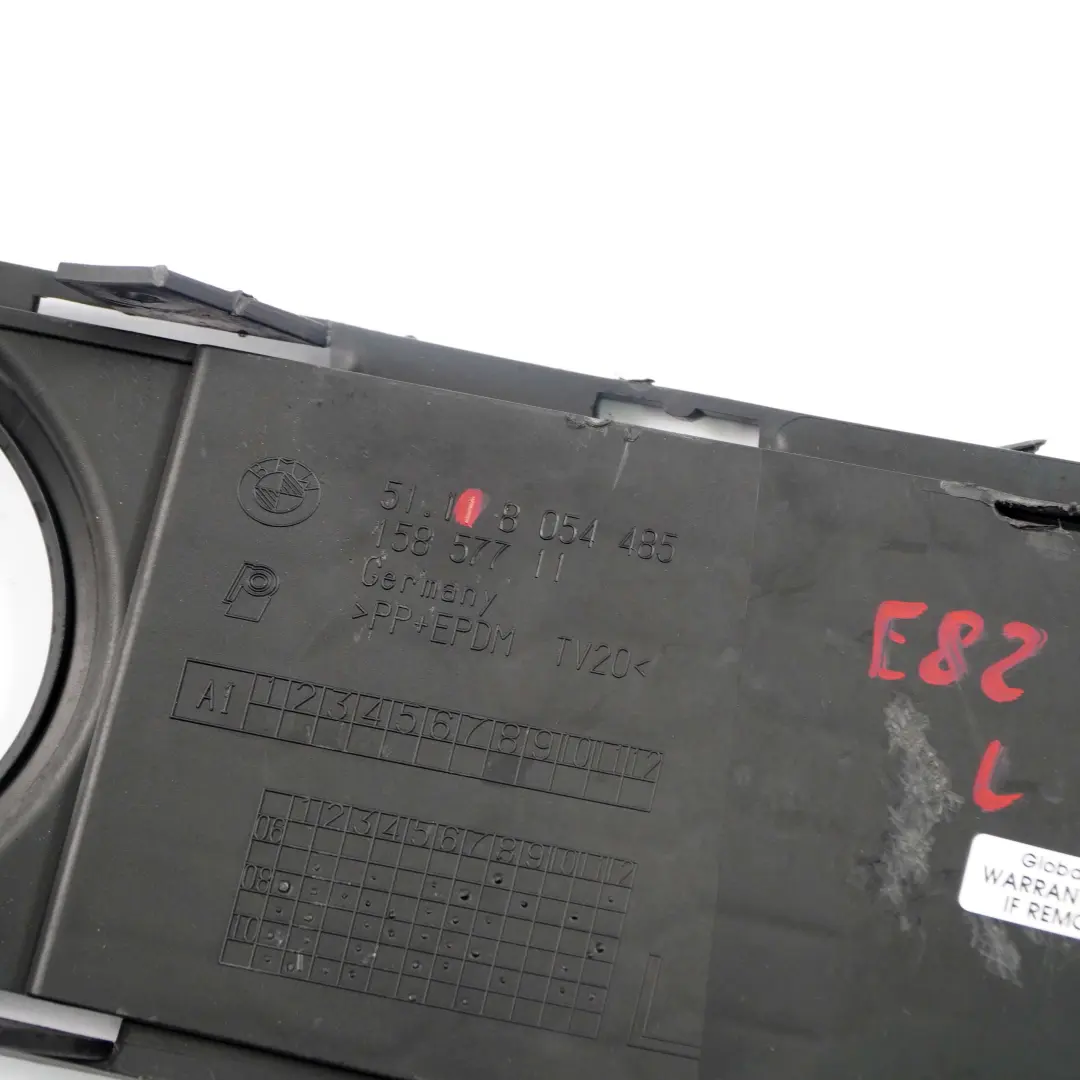 Kratka Zaślepka Boczna Zderzaka Lewy Przód do BMW E82 E88 M Sport o numerze 8054485 BMW E82 E88 M Sport Kratka Zaślepka Boczna Zderzaka Lewy Przód - SKU 8054485 - Numer Części 8054485