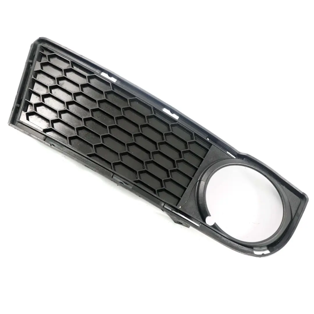 M-Sport parachoques delantero parrilla antiniebla rejilla derecha para BMW E82 E88 con número de pieza 8054486 BMW E82 E88 M-Sport parachoques delantero parrilla antiniebla rejilla derecha - SKU 8054486-1 - Número de pieza 8054486