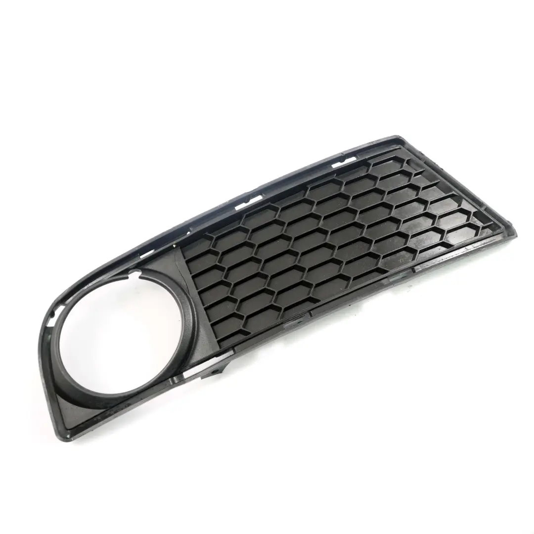 M-Sport parachoques delantero parrilla antiniebla rejilla derecha para BMW E82 E88 con número de pieza 8054486 BMW E82 E88 M-Sport parachoques delantero parrilla antiniebla rejilla derecha - SKU 8054486-1 - Número de pieza 8054486