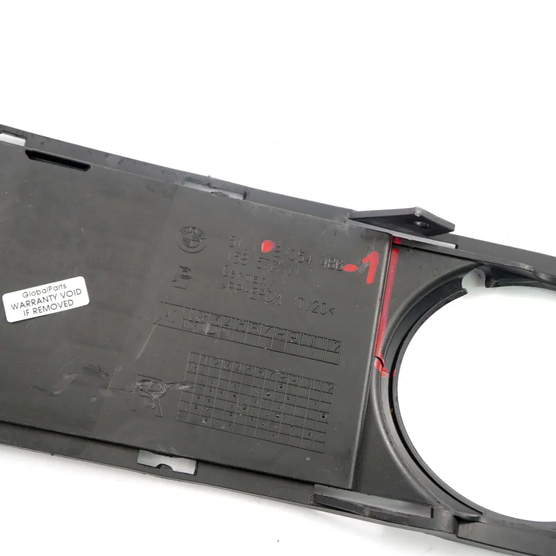 Pakiet Kratka Atrapa Zderzaka Przednia Prawa do BMW E82 E88 M o numerze 8054486 BMW E82 E88 M Pakiet Kratka Atrapa Zderzaka Przednia Prawa - SKU 8054486-1 - Numer Części 8054486