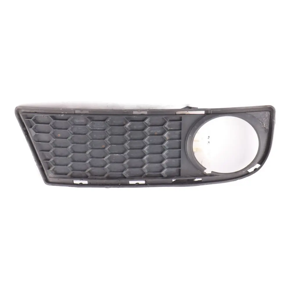 BMW E82 E88 M-Sport Kratka Ramka Lampy Przeciwmgielnej Prawa - SKU 8054486-2 - Numer Części 8054486