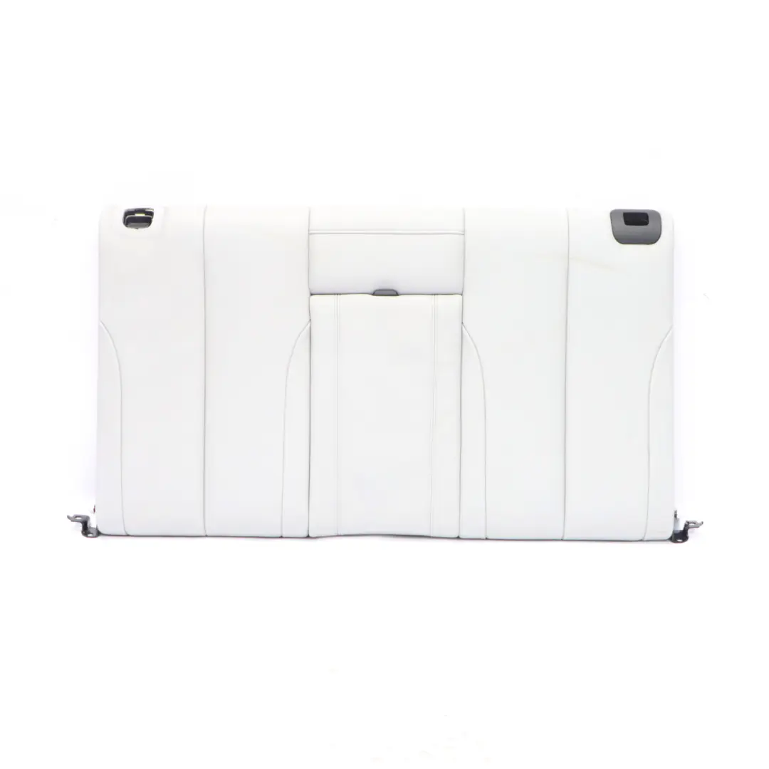 Dossier de la banquette arrière Housse de dossier en cuir Silverstone pour BMW F83 M4 à propos du numéro de pièce 8054894 BMW F83 M4 Dossier de la banquette arrière Housse de dossier en cuir Silverstone - SKU 8054894 - Numéro de pièce 8054894