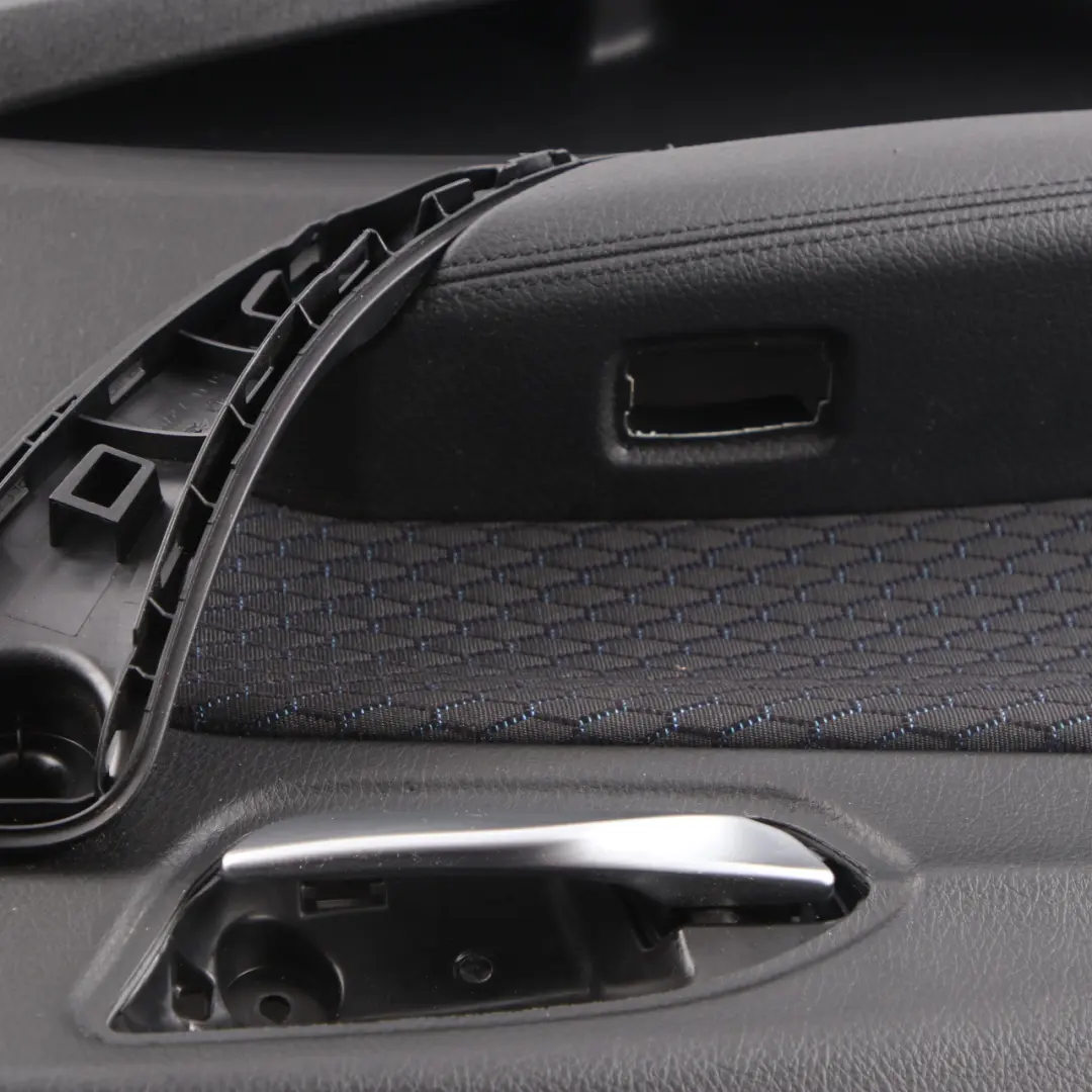 Scheda Porta Posteriore Sinistra Fodera Panno Tesuto Alcantara Antracite per BMW F20 con numero di parte 8054919 BMW F20 Scheda Porta Posteriore Sinistra Fodera Panno Tesuto Alcantara Antracite - SKU 8054919 - Numero di parte 8054919