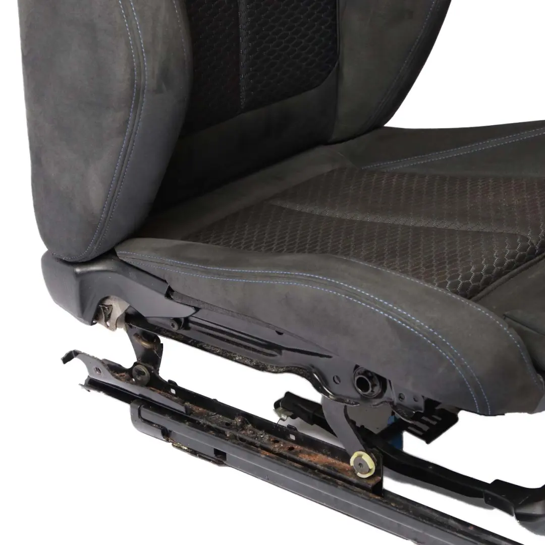Fotel Lewy Przód Materiał Sport Alcantara do BMW F20 o numerze 8055047 BMW F20 Fotel Lewy Przód Materiał Sport Alcantara - SKU 8055047 - Numer Części 8055047