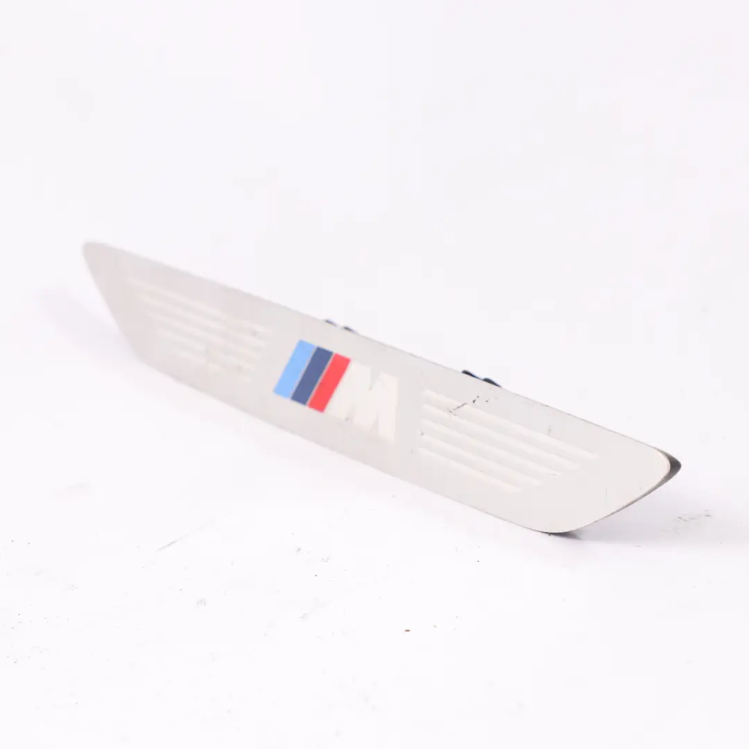 Guarnizione Porta Coperchio Striscia d'Ingresso Posteriore Sinistra per BMW X5 F15 con numero di parte 8055066 BMW X5 F15 Guarnizione Porta Coperchio Striscia d'Ingresso Posteriore Sinistra - SKU 8055066 - Numero di parte 8055066