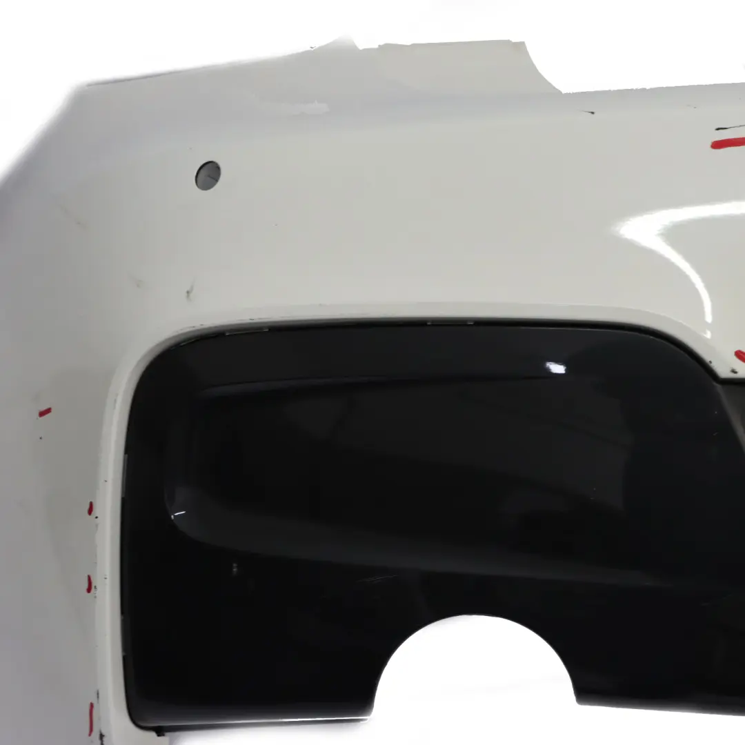 Zderzak Tylny M-Pakiet PDC Alpinweiss 3 Biały - 300 do BMW F20 F21 o numerze 8055067 BMW F20 F21 Zderzak Tylny M-Pakiet PDC Alpinweiss 3 Biały - 300 - SKU 8055067-AW4 - Numer Części 8055067