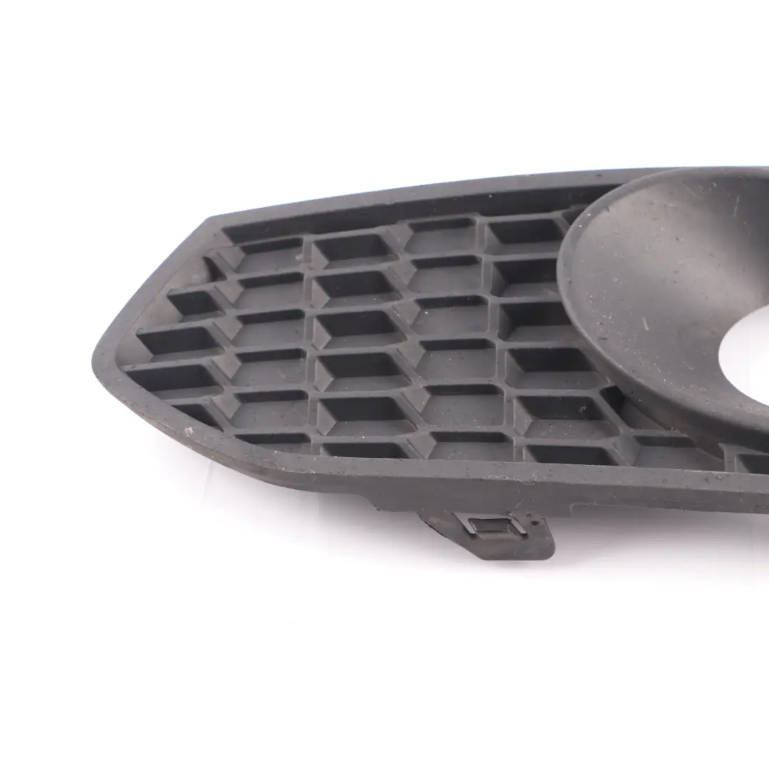 Frontstoßstange Seitliche Abdeckung Nebelscheinwerfer Links für BMW F22 F23 M Sport mit Teilenummer 8055319 BMW F22 F23 M Sport Frontstoßstange Seitliche Abdeckung Nebelscheinwerfer Links - SKU 8055319 - Teilenummer 8055319