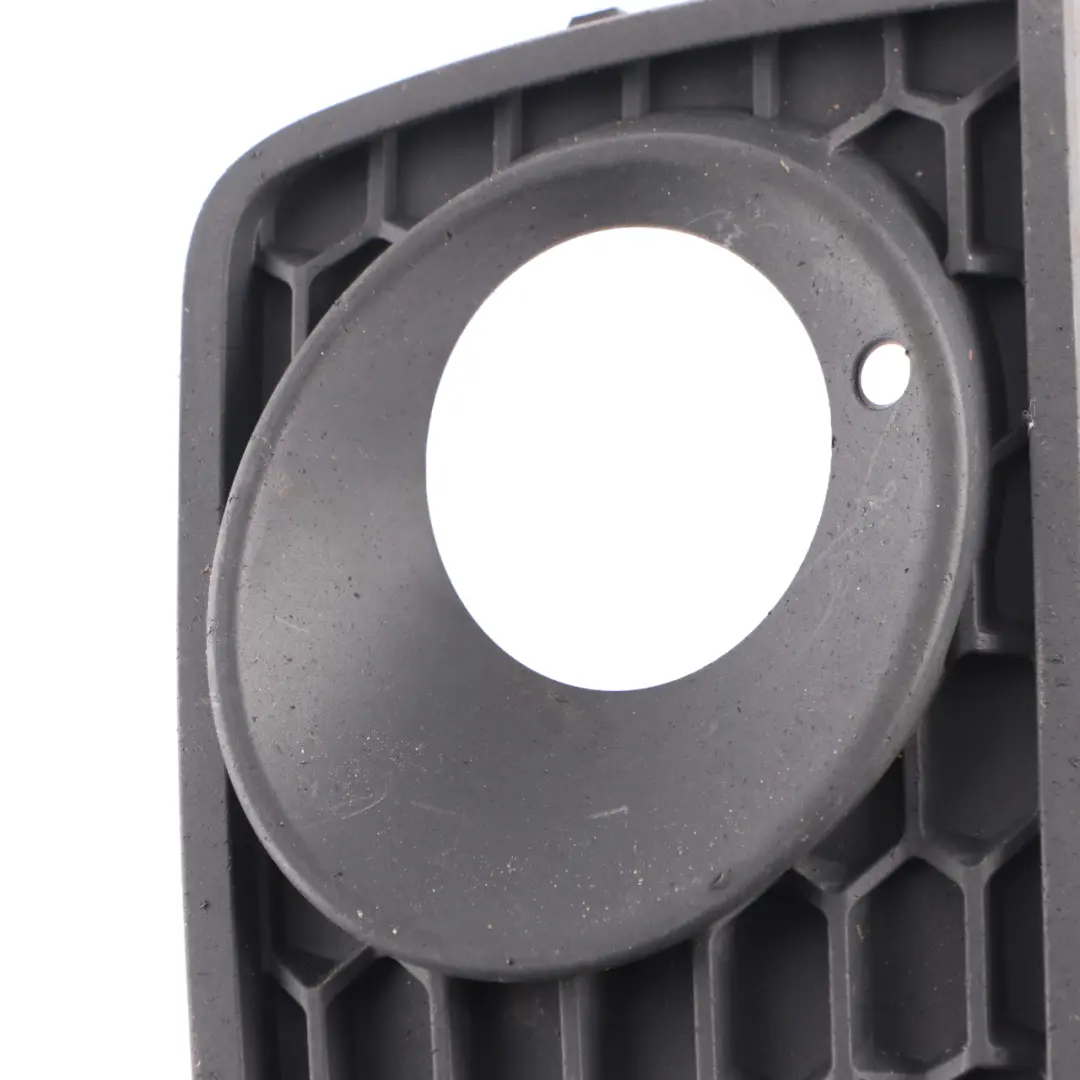 Paraurti Anteriore Griglia Copertura Laterale Sinistro per BMW F22 F23 M Sport con numero di parte 8055319 BMW F22 F23 M Sport Paraurti Anteriore Griglia Copertura Laterale Sinistro - SKU 8055319 - Numero di parte 8055319