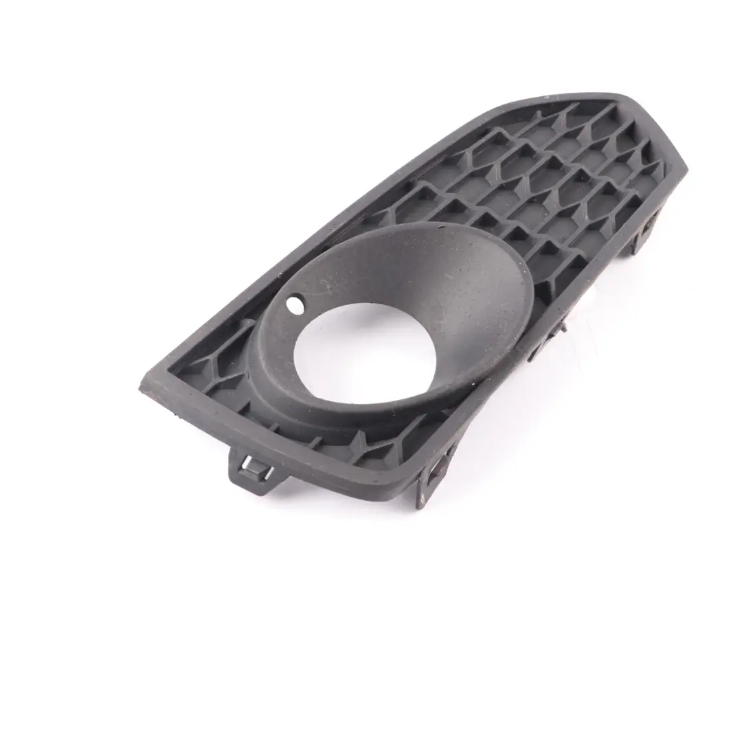 BMW F22 F23 M Sport Kratka Osłona Halogenu Zderzaka Lewy Przód - SKU 8055319 - Numer Części 8055319