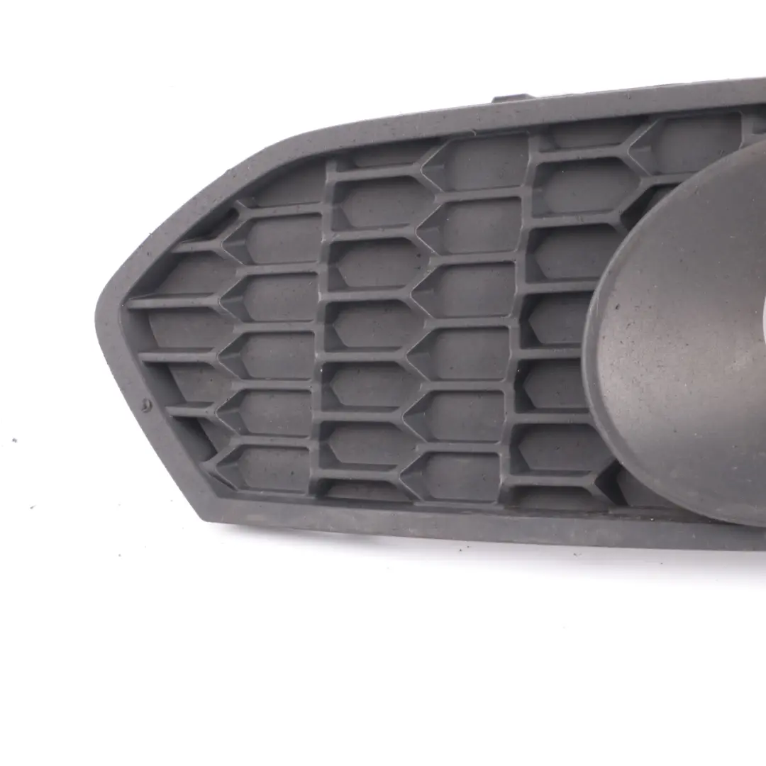 Front Bumper Grille BMW F22 F23 M Sport Grid Lateral Cover Fog Light Right O/S to with Part number 8055320 Front Bumper Grille BMW F22 F23 M Sport Grid Lateral Cover Fog Light Right O/S - SKU 8055320-1 - Part number 8055320
