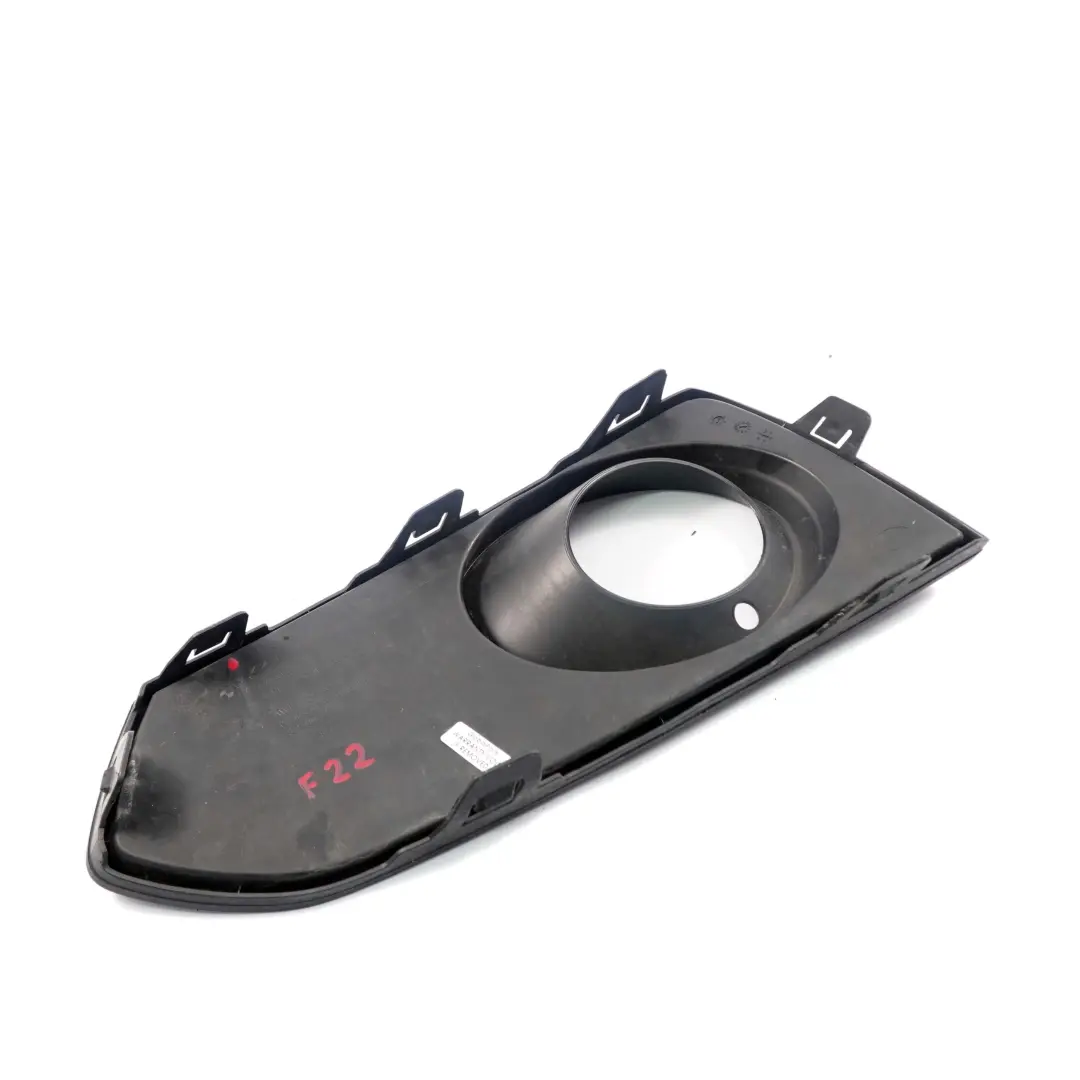  Parrilla Parachoques Delantero BMW F22 F23 M Sport Tapa Luz Antiniebla Derecha - SKU 8055320 - Número de pieza 8055320