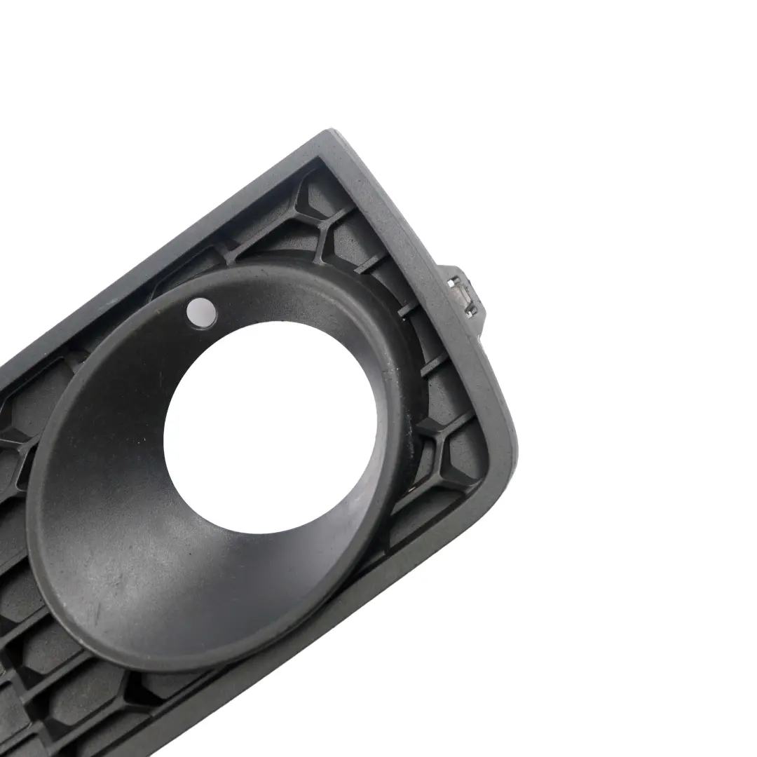 Stossfänger Vorn Gitter M-Sport Seitlich Rechts für BMW 2 er F22 F23 mit Teilenummer 8055320 BMW 2 er F22 F23 Stossfänger Vorn Gitter M-Sport Seitlich Rechts - SKU 8055320 - Teilenummer 8055320