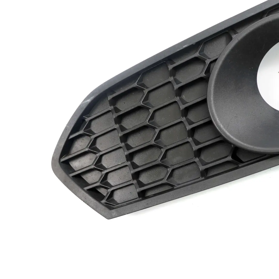 Stossfänger Vorn Gitter M-Sport Seitlich Rechts für BMW 2 er F22 F23 mit Teilenummer 8055320 BMW 2 er F22 F23 Stossfänger Vorn Gitter M-Sport Seitlich Rechts - SKU 8055320 - Teilenummer 8055320