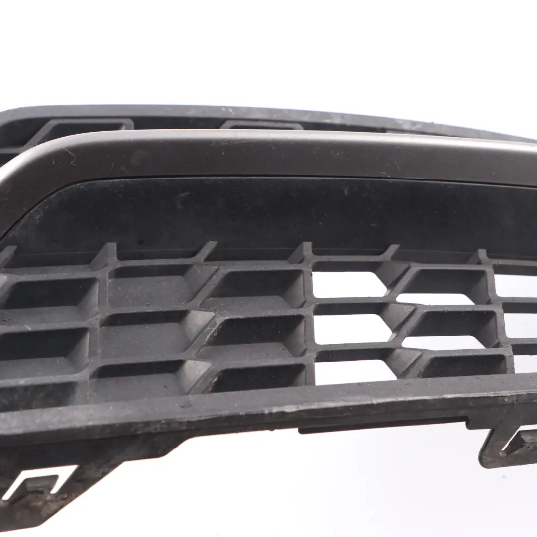 Rejilla Parachoques Delantero Derecho Faro Antiniebla para BMW F22 F23 LCI con número de pieza 8055956 BMW F22 F23 LCI Rejilla Parachoques Delantero Derecho Faro Antiniebla - SKU 8055956 - Número de pieza 8055956